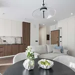 Apartment Chmielna Duo Luxury With Parking & Balcony, Centre By Renters Prestige Warsaw