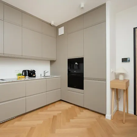 Chmielna Duo Luxury With Parking & Balcony, Centre By Renters Prestige Warsaw
