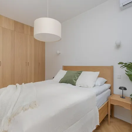 Chmielna Duo Luxury With Parking & Balcony, Centre By Renters Prestige *