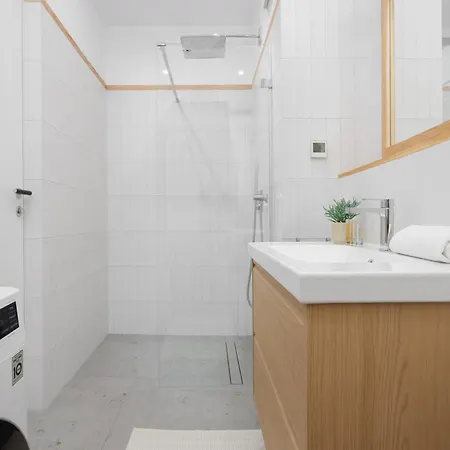 Apartment Chmielna Duo Luxury With Parking & Balcony, Centre By Renters Prestige *
