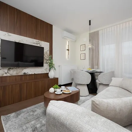 Chmielna Duo Luxury With Parking & Balcony, Centre By Renters Prestige