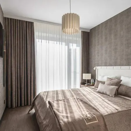 Daire Chmielna Duo Luxury With Parking & Balcony, Centre By Renters Prestige *